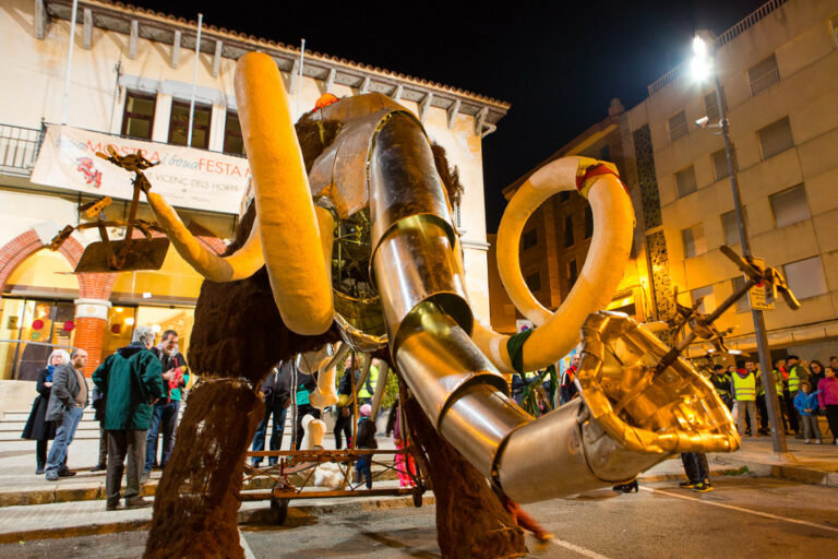 Sant Vicenç dels Horts vibra amb el 25 aniversari del Mamut Venux